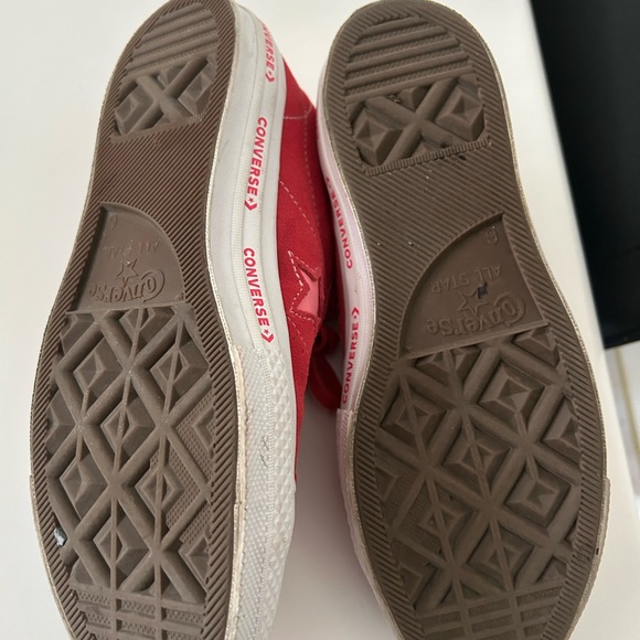 Converse watermelon/red suede runners - Picture 3 of 4